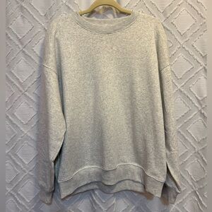 NWOT. Heather gray crewneck. Size large.